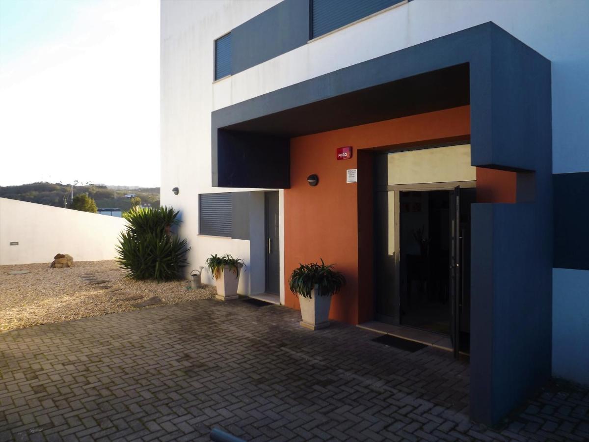 Casa Ceedina Bed And Breakfast & Beauty Batalha Exterior foto